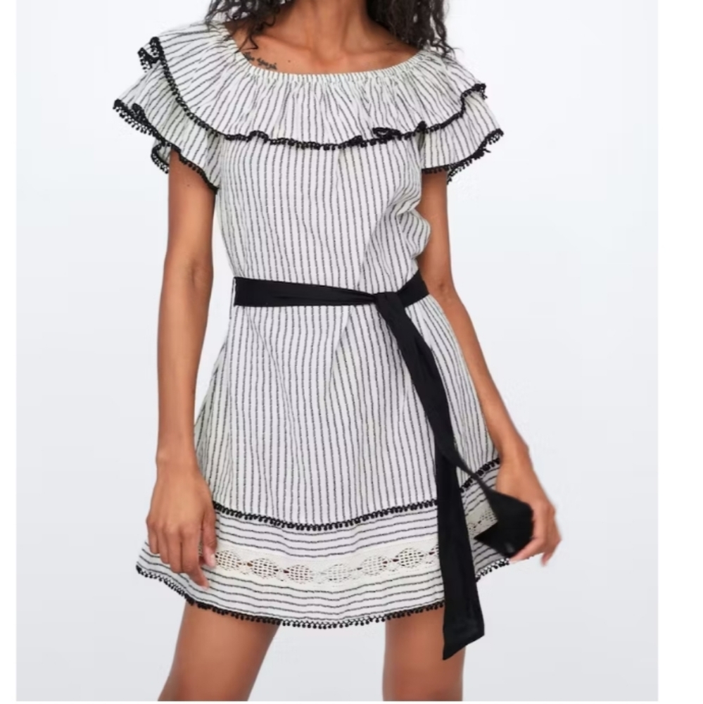 Zara Off The Shoulder Ruffled Cotton Crochet Lace Hem dress Size L